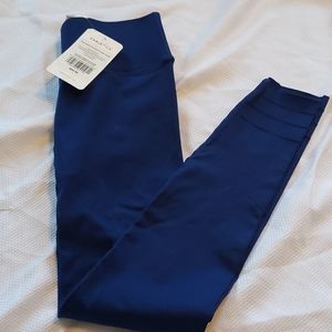Size large Fabletics leggings